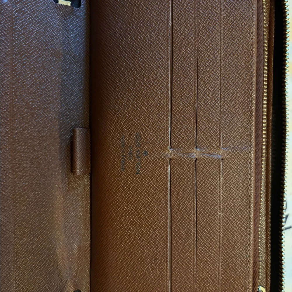 Louis Vuitton zippy wallet organizer - Picture 9 of 11